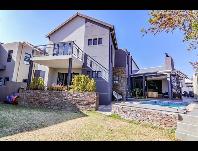 5 BEDROOM HOUSE FOR SALE IN COPPERLEAF ESTATE